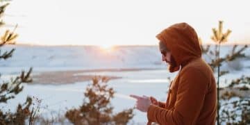Practical Guide: 5 Steps to Mindful Holiday Stress Management - Cover Image